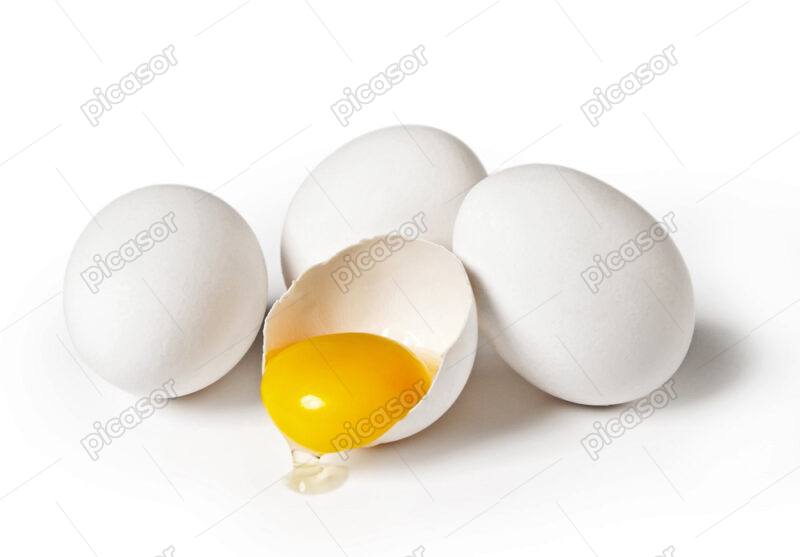 عکس تخم مرغ سالم و شکسته شده با زرده تخم مرغ - تصویر 3 تخم مرغ سالم و شکسته زمینه سفید